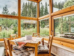 Holiday Home With Swimming Pool in Jagersgrun