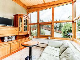 Holiday Home With Swimming Pool in Jagersgrun
