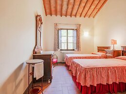 Rustic Farmhouse in Terricciola