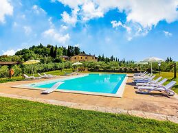 Rustic Farmhouse in Terricciola