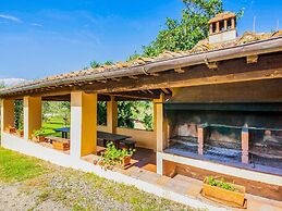 Rustic Farmhouse in Terricciola