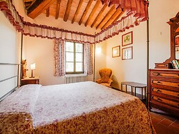 Rustic Farmhouse in Terricciola