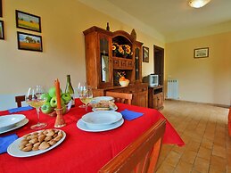 Mansion in Apecchio With Pool