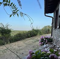 Detached Cottage With Swimming Pool