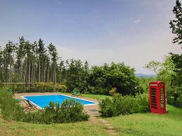 Detached Cottage With Swimming Pool