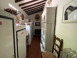 Detached Cottage With Swimming Pool