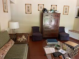 Detached Cottage With Swimming Pool