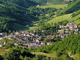 Farmhouse With Swimming Pool in the Marche