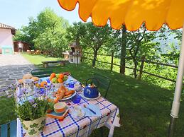 Farmhouse With Swimming Pool in the Marche