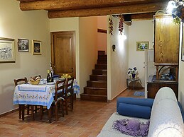 Farmhouse With Swimming Pool in the Marche