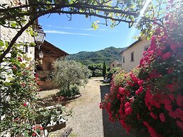 Tuscan Charm With Pool & Views