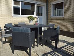 Holiday Home in Ruiselede With a Garden