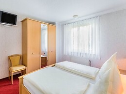 Peaceful Apartment in Schwalefeld With Garden