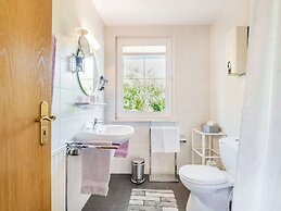 Peaceful Apartment in Schwalefeld With Garden