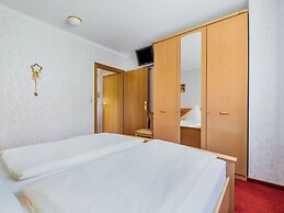 Peaceful Apartment in Schwalefeld With Garden