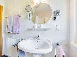 Peaceful Apartment in Schwalefeld With Garden