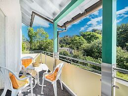 Peaceful Apartment in Schwalefeld With Garden