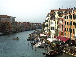 Belvilla by OYO Paradiso