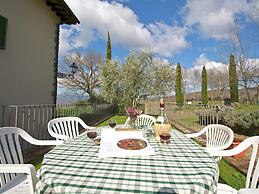 Authentic Farmhouse with Pool, Hot Tub, Playground, Garden