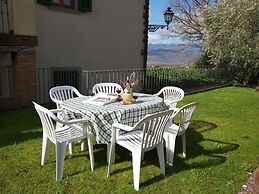 Authentic Farmhouse with Pool, Hot Tub, Playground, Garden