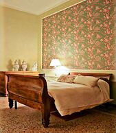 Belvilla by OYO Apartment in Castle With Garden