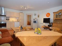 Holiday Flat With Swimming Pool in Prackenbach