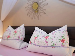 Holiday Flat With Swimming Pool in Prackenbach