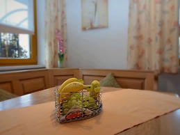 Holiday Flat With Swimming Pool in Prackenbach