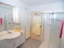 Holiday Flat With Swimming Pool in Prackenbach