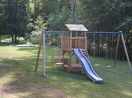 Semi-detached Home in Covas With Shared Pool