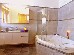 Luxury Panoramic Chalet in Thon-les Collons