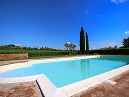 Farmhouse With Pool in Montepulciano