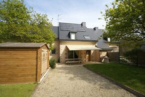 Cozy Garden Home in Erquy