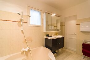 Villa in Hyeres Near Beach & Pool