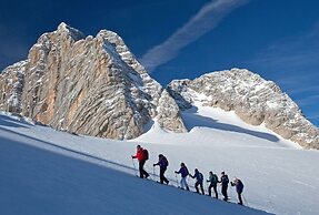 Apartment in Gosau With a Shared Sauna