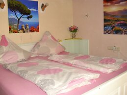 Pleasant Apartment in Bernauinnerlehen With Garden