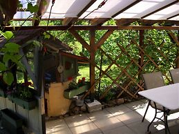 Pleasant Apartment in Bernauinnerlehen With Garden