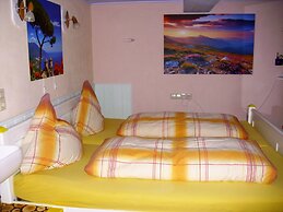 Pleasant Apartment in Bernauinnerlehen With Garden