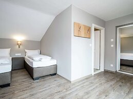 Renovated Holiday Home near Zell am See with Enclosed Garden