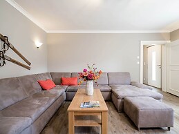 Renovated Holiday Home near Zell am See with Enclosed Garden