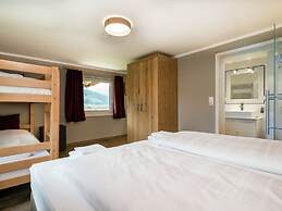 Renovated Holiday Home near Zell am See with Enclosed Garden