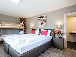 Renovated Holiday Home near Zell am See with Enclosed Garden