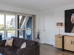 Beautiful, Stately Villa With Sauna at the Lake