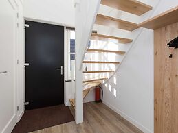 Beautiful, Stately Villa With Sauna at the Lake