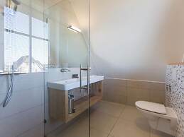 Beautiful, Stately Villa With Sauna at the Lake