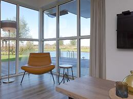 Beautiful, Stately Villa With Sauna at the Lake