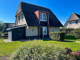 Chic Villa With a Fireplace at Tjeukemeer