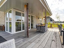 Chic Villa With a Fireplace at Tjeukemeer