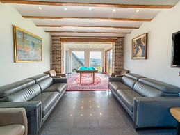 Villa Les Charmes - Premium Villa for 20 Guests