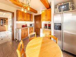 Villa Les Charmes - Premium Villa for 20 Guests